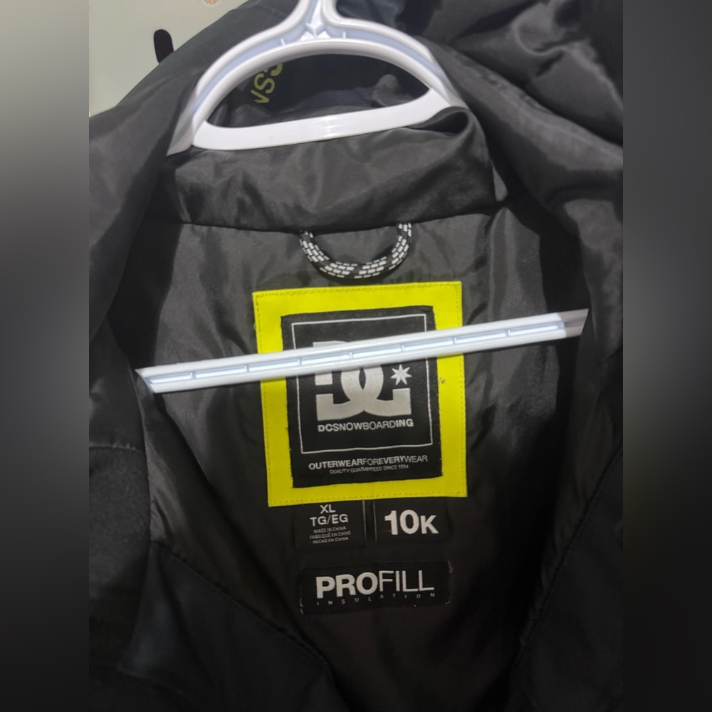 Winter jacket - Picture 2 of 3